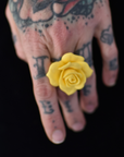 Rose-sormus