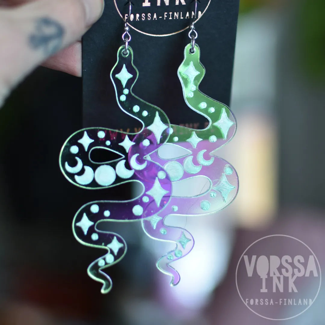 Käärme korvikset | Vorssa Ink