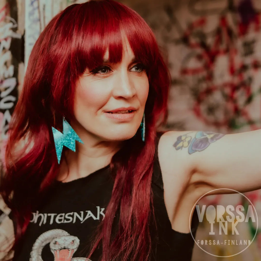 Maija Vilkkumaa korvikset | Vorssa Ink